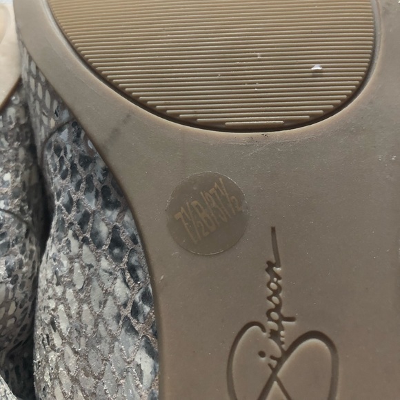 Jessica Simpson Snakeskin Flats - Picture 3 of 3